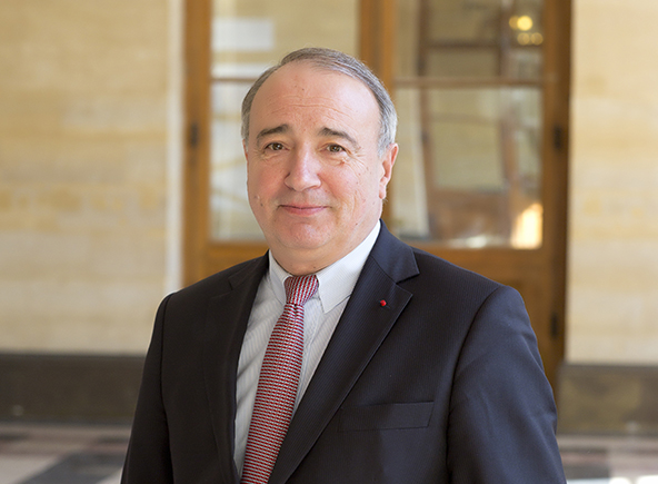 Thierry DE LA TOUR D'ARTAISE, Président-Directeur Général du Groupe SEB