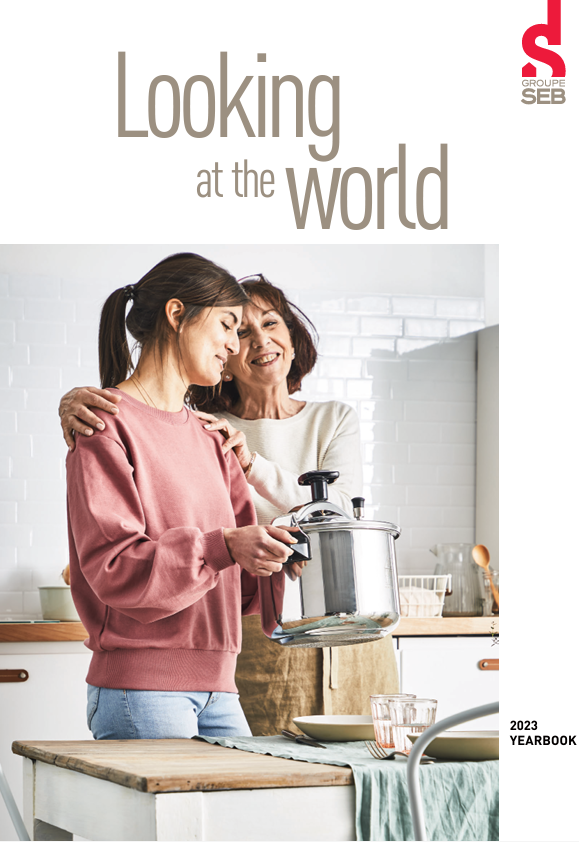 Front cover of 2021 Annuel report