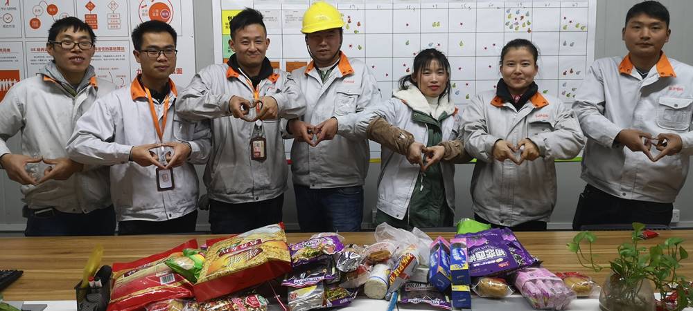 Don de nourriture à la Banque Alimentaire Locale : Green Food Bank. Plus de 1000 employés SUPOR ont donné 1255 denrées alimentaires à Hangzhou, Shaixing, Wuhan et Yuhan.